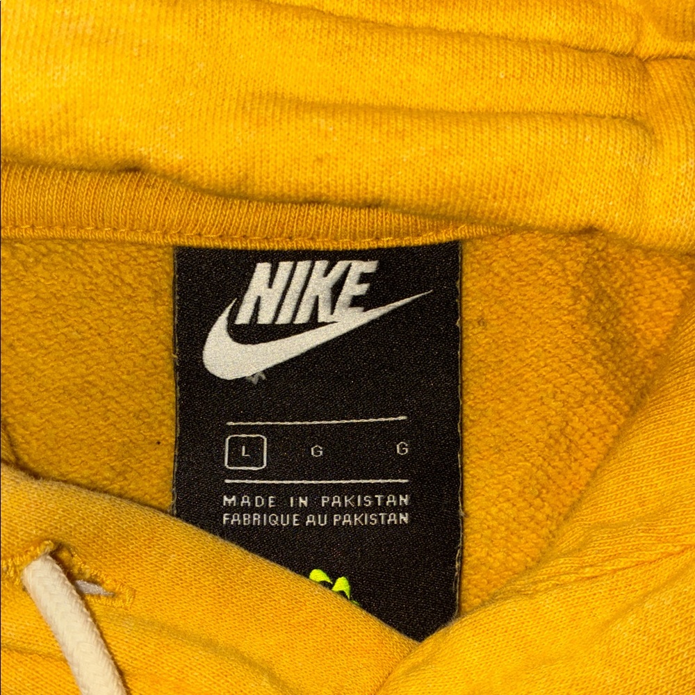 Nike Hoodie & Shorts Set - Picture 2 of 8
